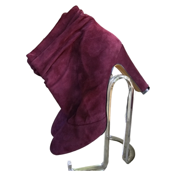 White House Black Market Suede Lou Ankle Booties Heeled Slouch Burgundy Size 9 - Picture 10 of 13